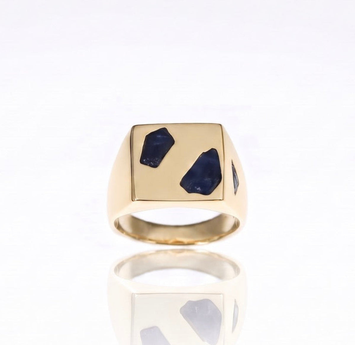 Box Ring Large - 9ct Gold